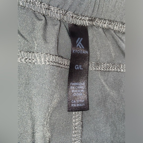 Women’s Kyodan army green KEEP IT MOVING crop pants size Large - Picture 9 of 15